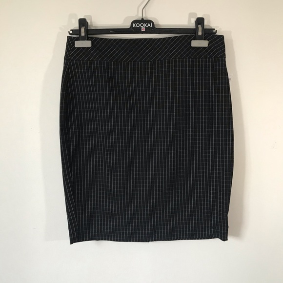 NWT RW&Co Black And White Checkered Skirt - Picture 1 of 4